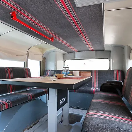 Couette-café Bed In Bus