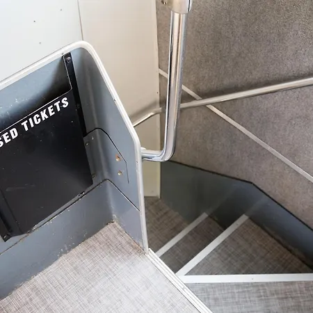 Bed In Bus Bed & Breakfast 4*