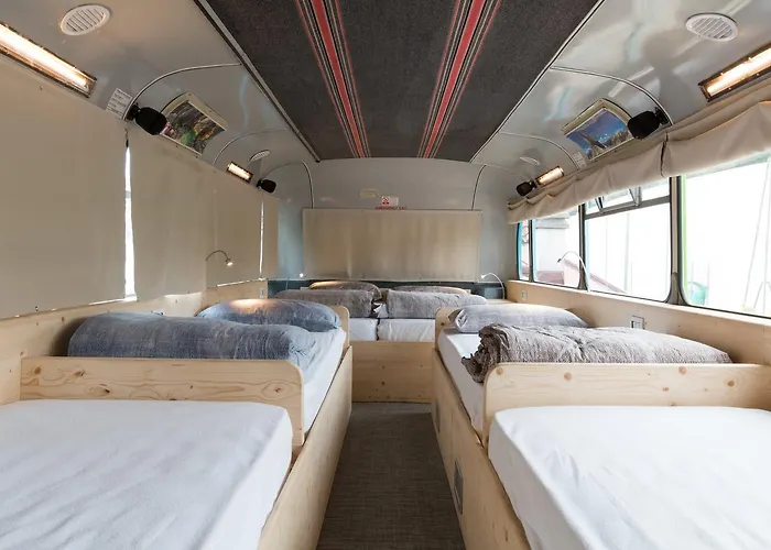 Bed & Breakfast Bed In Bus 4*