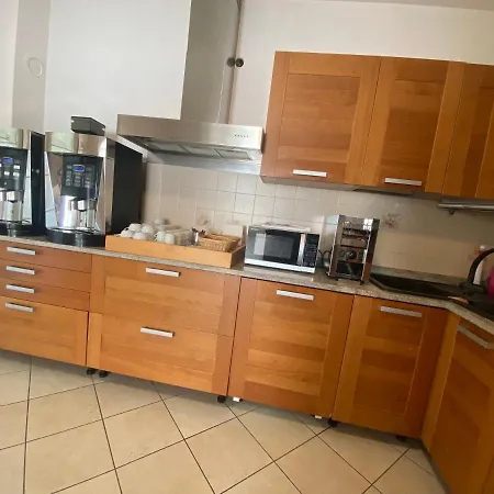 לינה וארוחת בוקר Bed In Bus