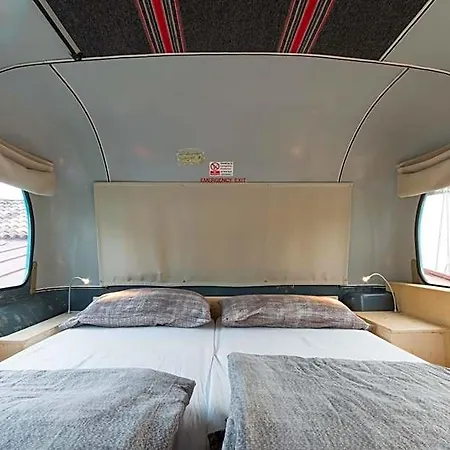 Bed In Bus فندق مبيت وإفطار