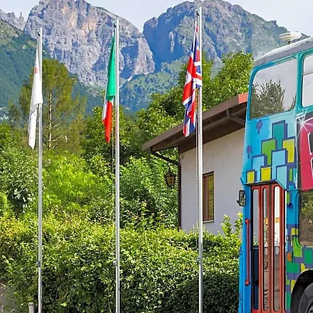 فندق مبيت وإفطار Bed In Bus 4*
