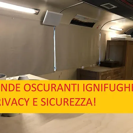 לינה וארוחת בוקר Bed In Bus 4*